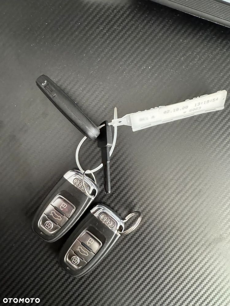 Audi A4 Limousine - 15