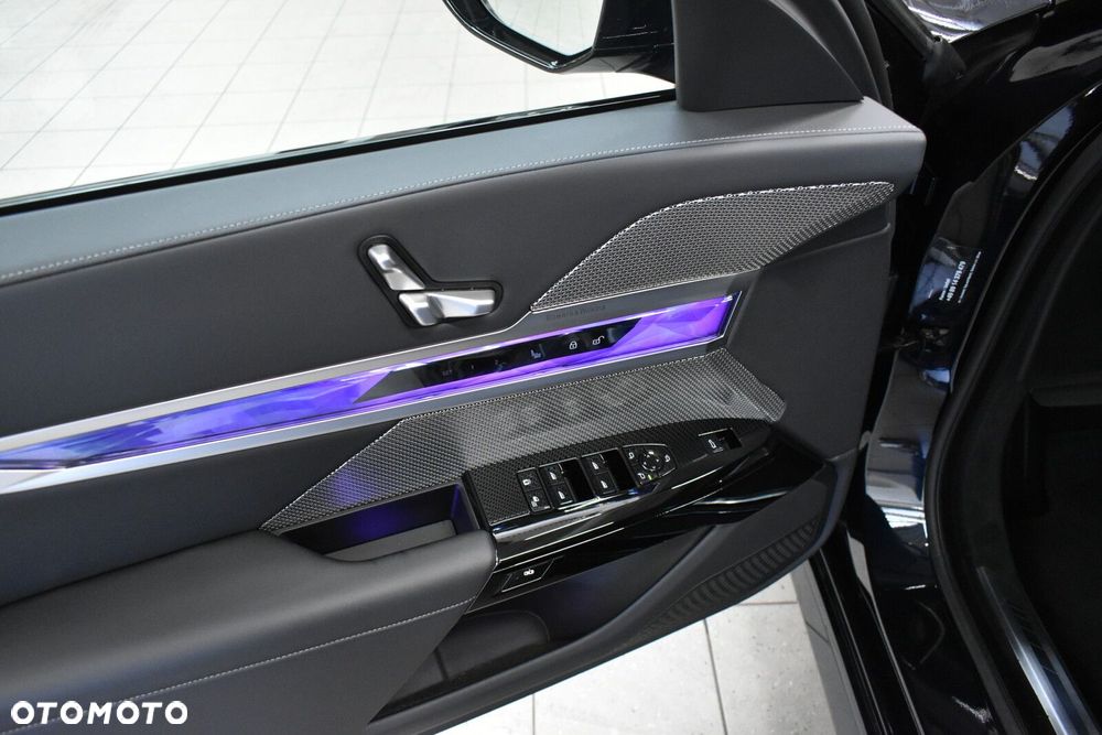 BMW Seria 7 - 8