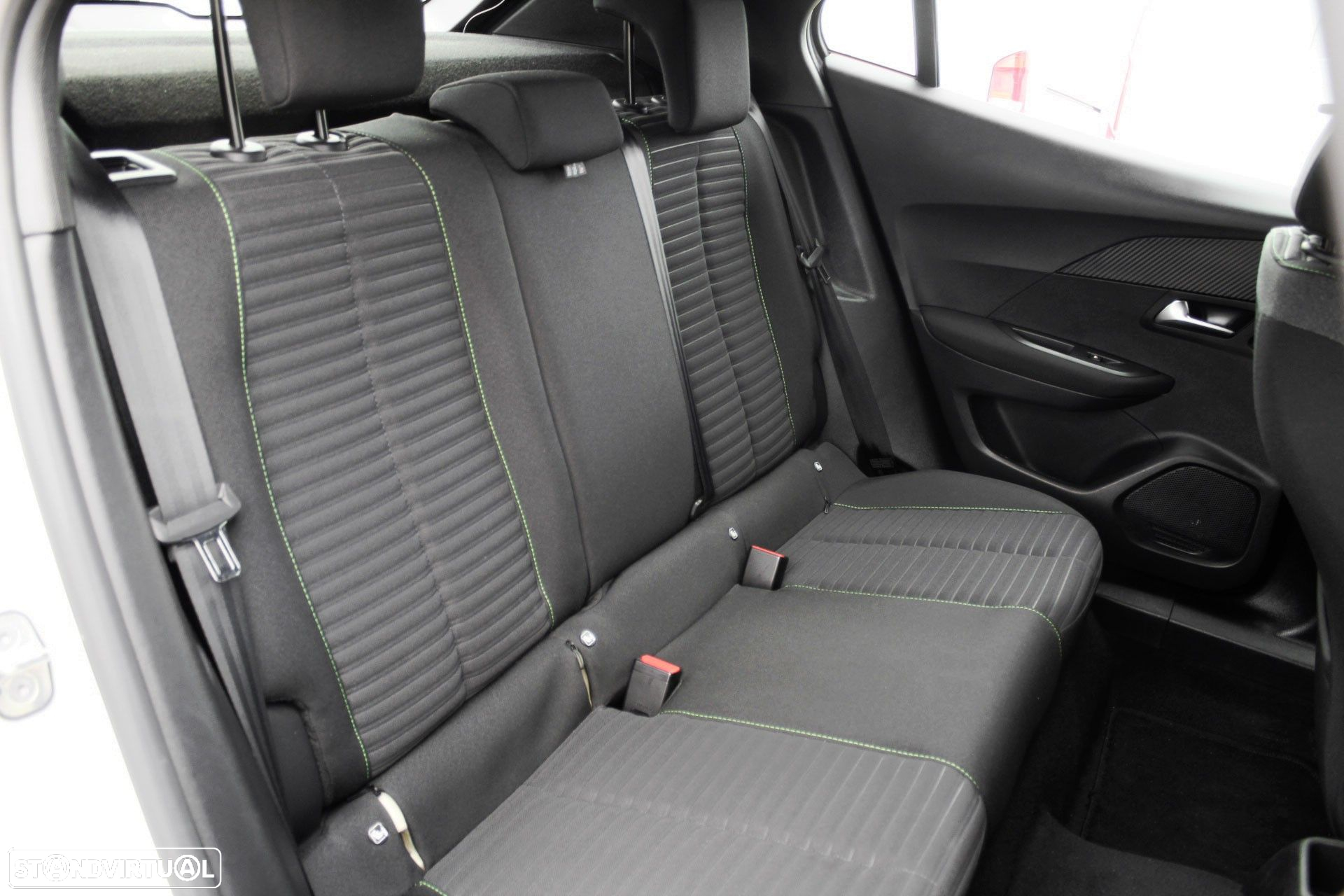Peugeot 2008 1.2 PureTech Active - 15