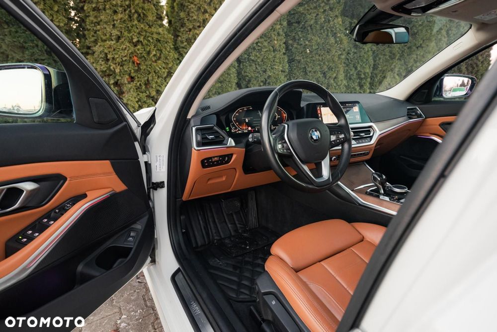 BMW Seria 3 320d Luxury Line - 10
