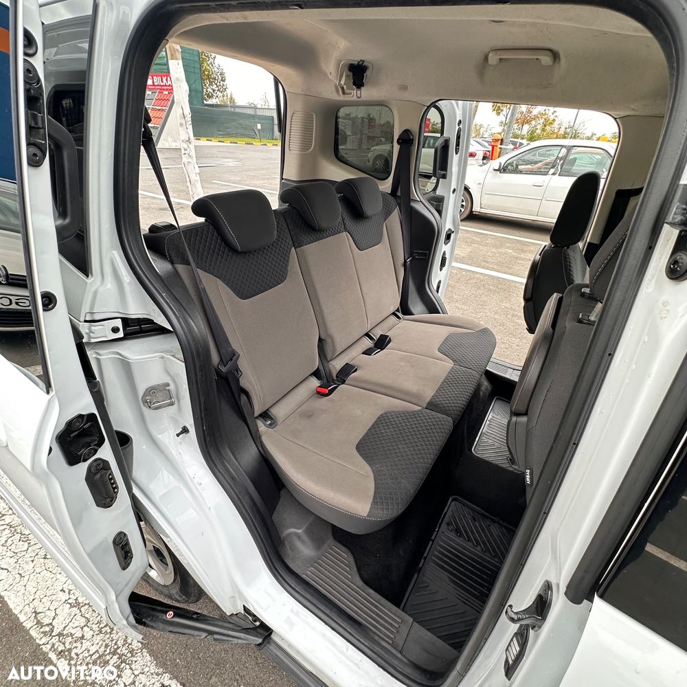 Ford Tourneo Courier 1.5 TDCi Ambiente - 6