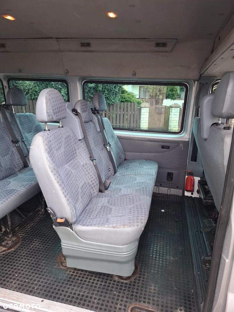 Ford Transit - 13