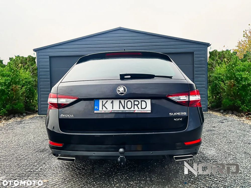 Skoda Superb 2.0 TSI 4x4 DSG L&K - 8