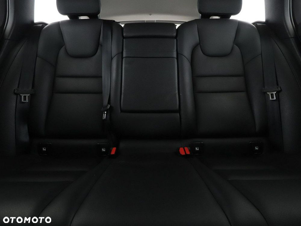 Volvo V60 D4 Momentum - 18