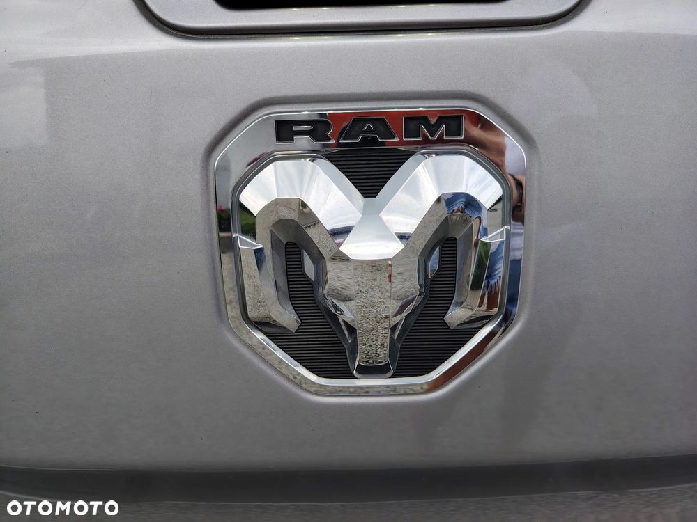 RAM 1500 5.7 Crew Cab Laramie - 18