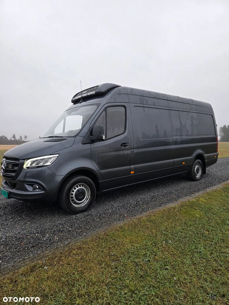 Mercedes-Benz Sprinter 319 - 9