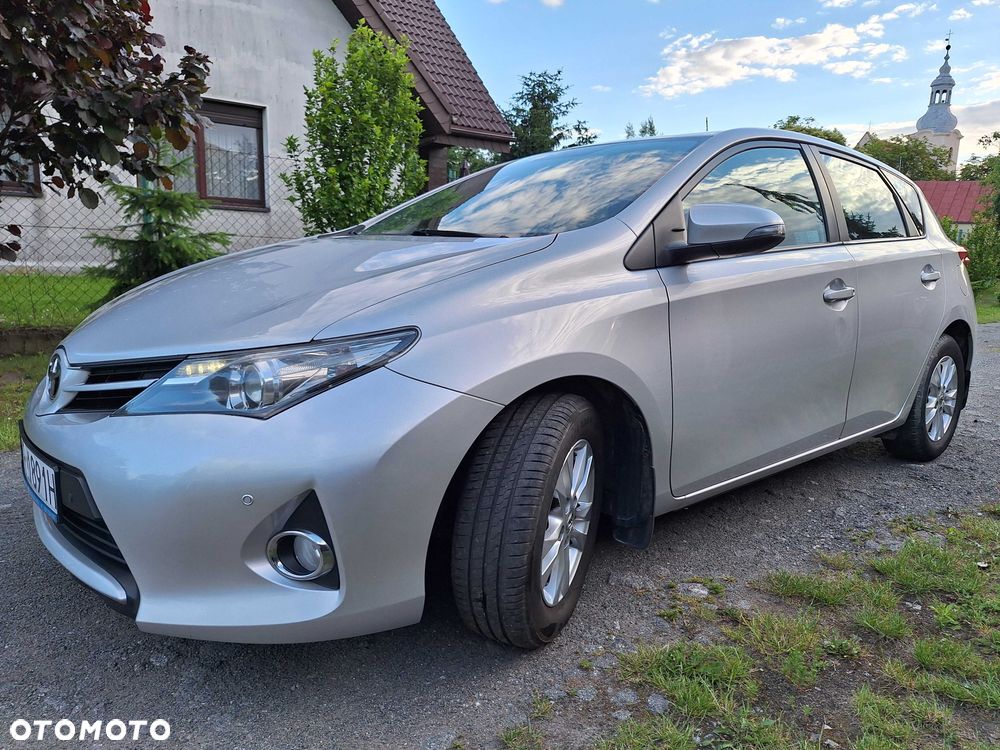 Toyota Auris - 2