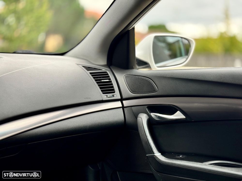 Hyundai i40 SW 1.7 CRDi Premium - 37