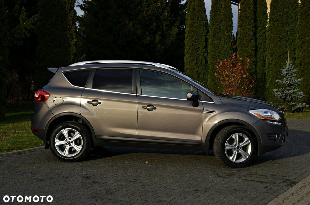 Ford Kuga 2.0 TDCi 2x4 Titanium - 14