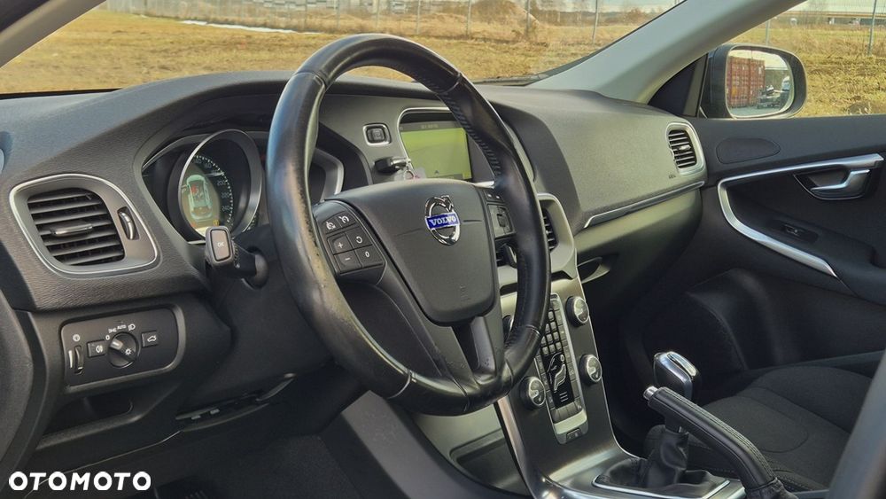 Volvo V40 T3 Momentum - 7