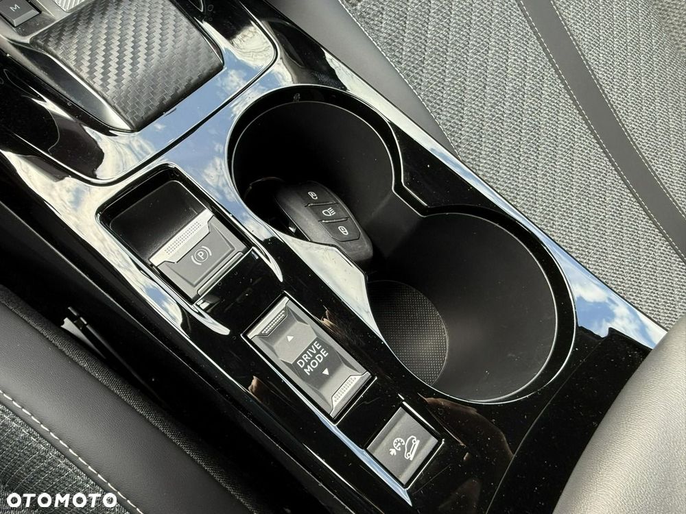 Peugeot 2008 1.2 PureTech Allure S&S EAT8 - 8