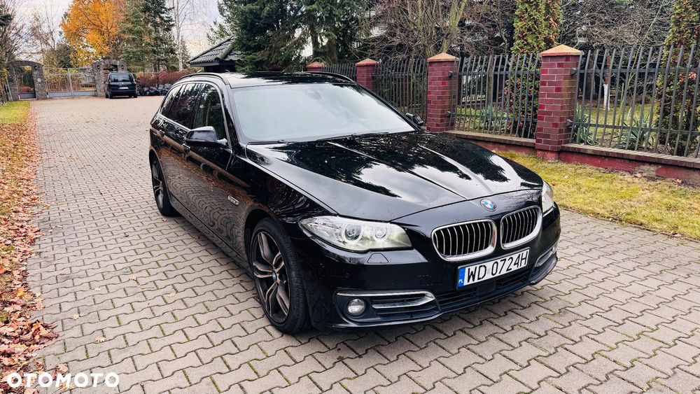 BMW Seria 5 525d xDrive Luxury Line - 2