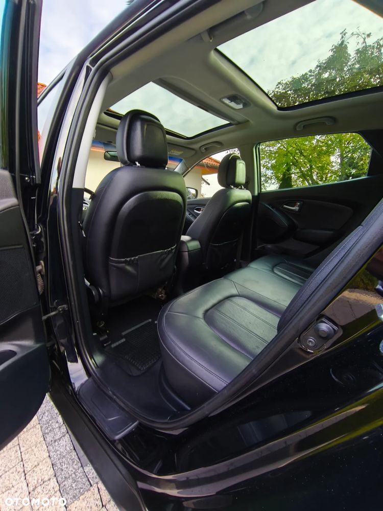 Hyundai ix35 2.0 CRDi 4WD Automatik Premium - 24