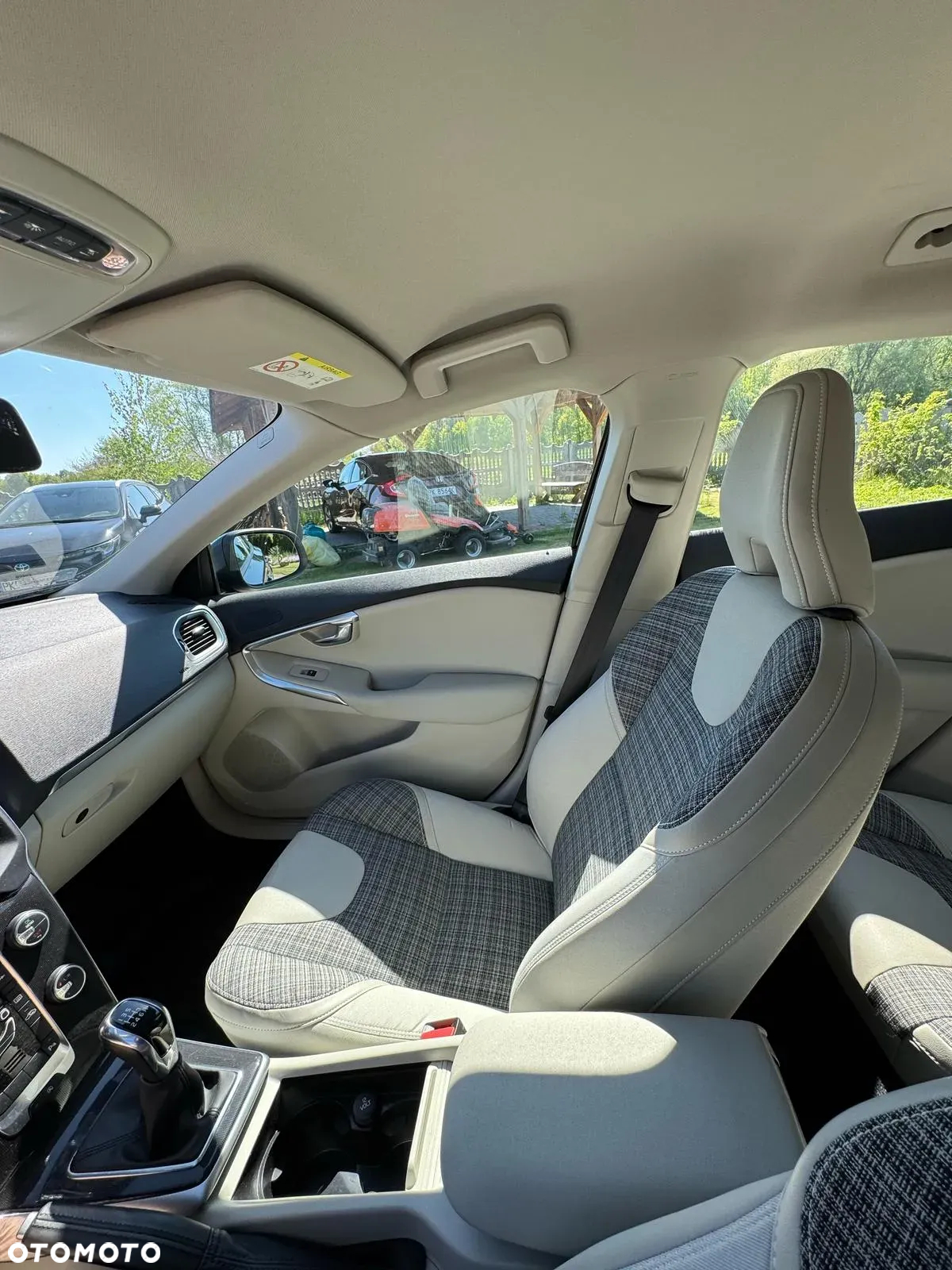 Volvo V40 T3 Drive-E Kinetic - 25