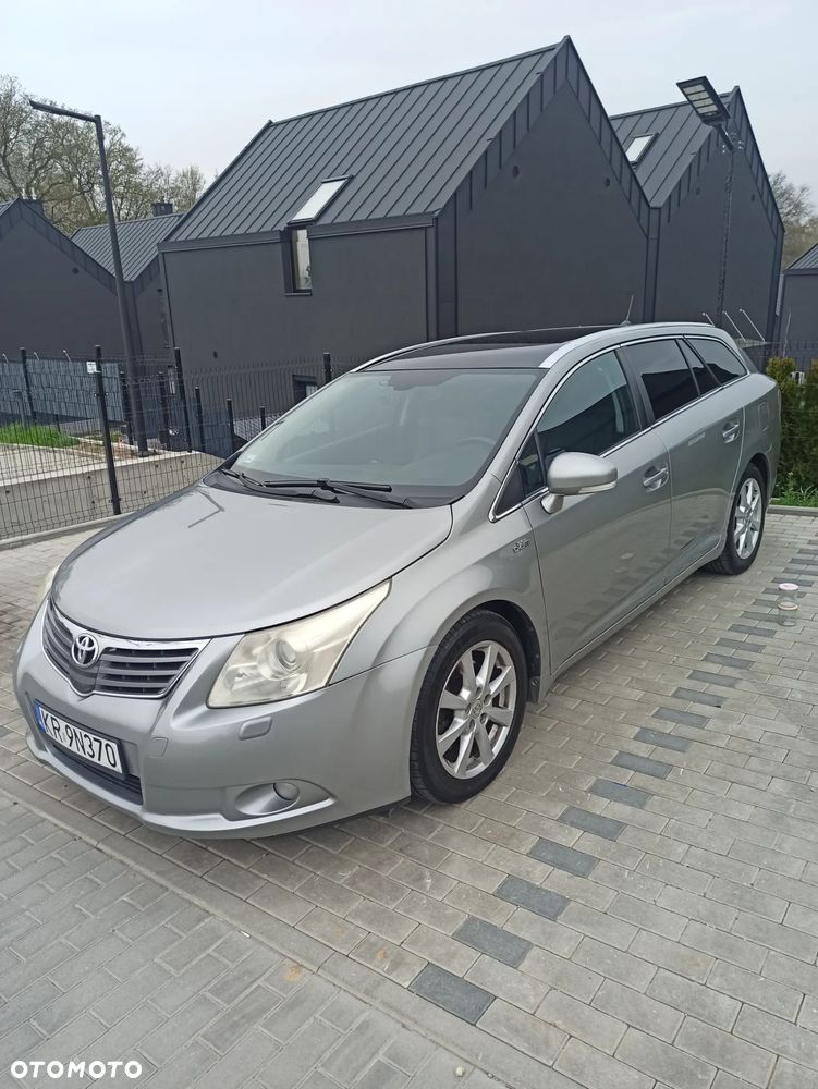 Toyota Avensis 2.2 D-4D Prestige - 1