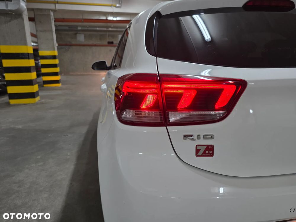 Kia Rio 1.4 L - 37