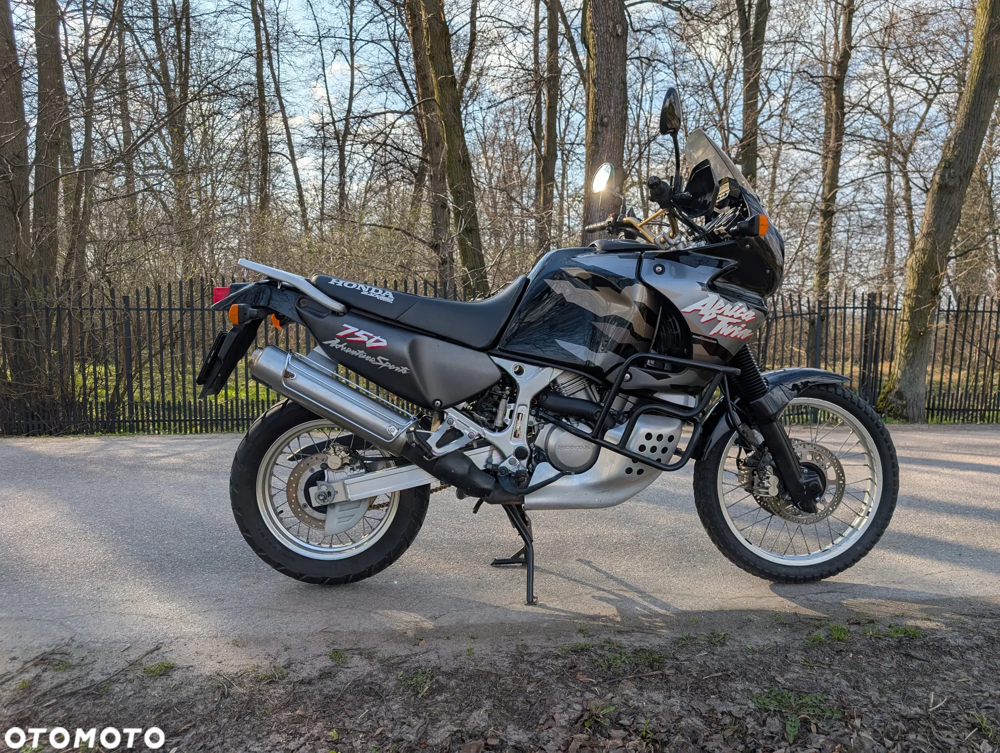 Honda XRV