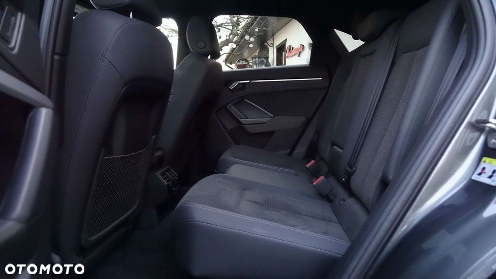 Audi Q3 Sportback - 26