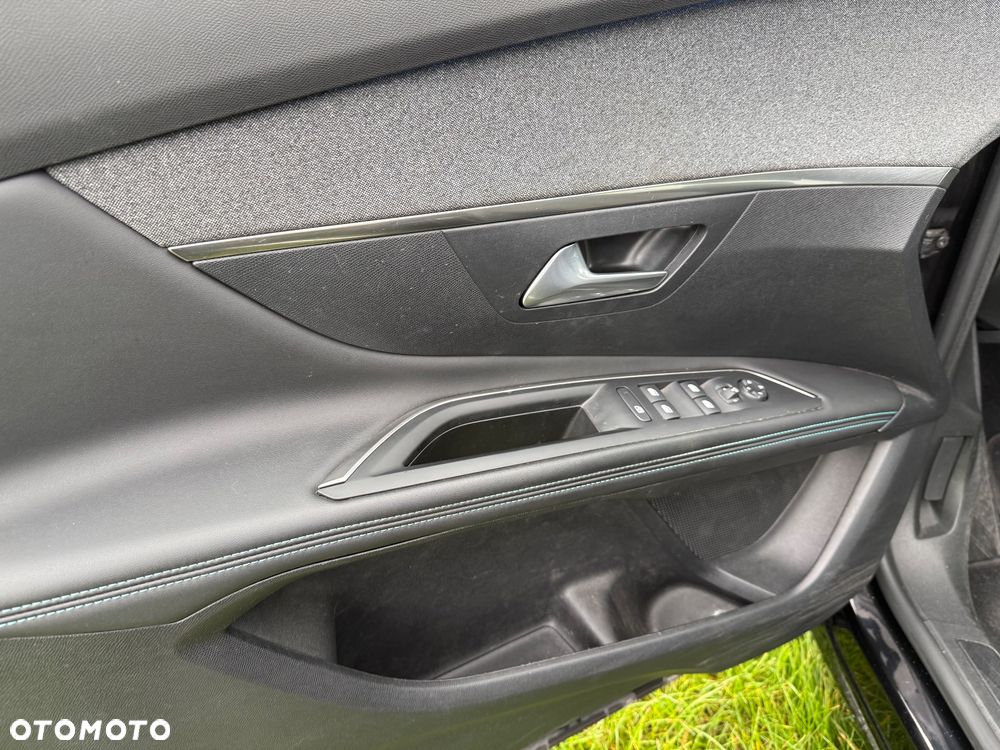 Peugeot 3008 1.2 PureTech Allure Pack S&S EAT8 - 9