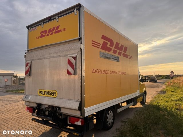 Mercedes-Benz Sprinter - 5
