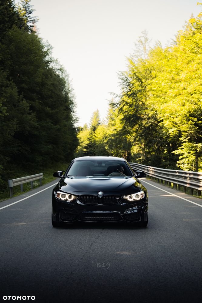 BMW M4 Coupe DKG - 3