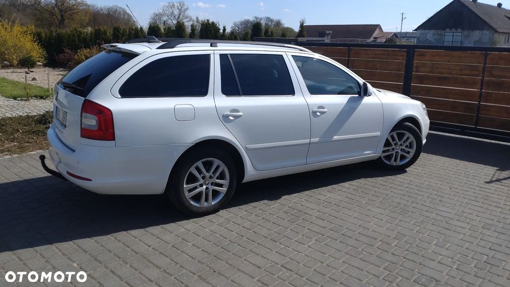 Skoda Octavia 2.0 TDI Ambiente DSG - 4