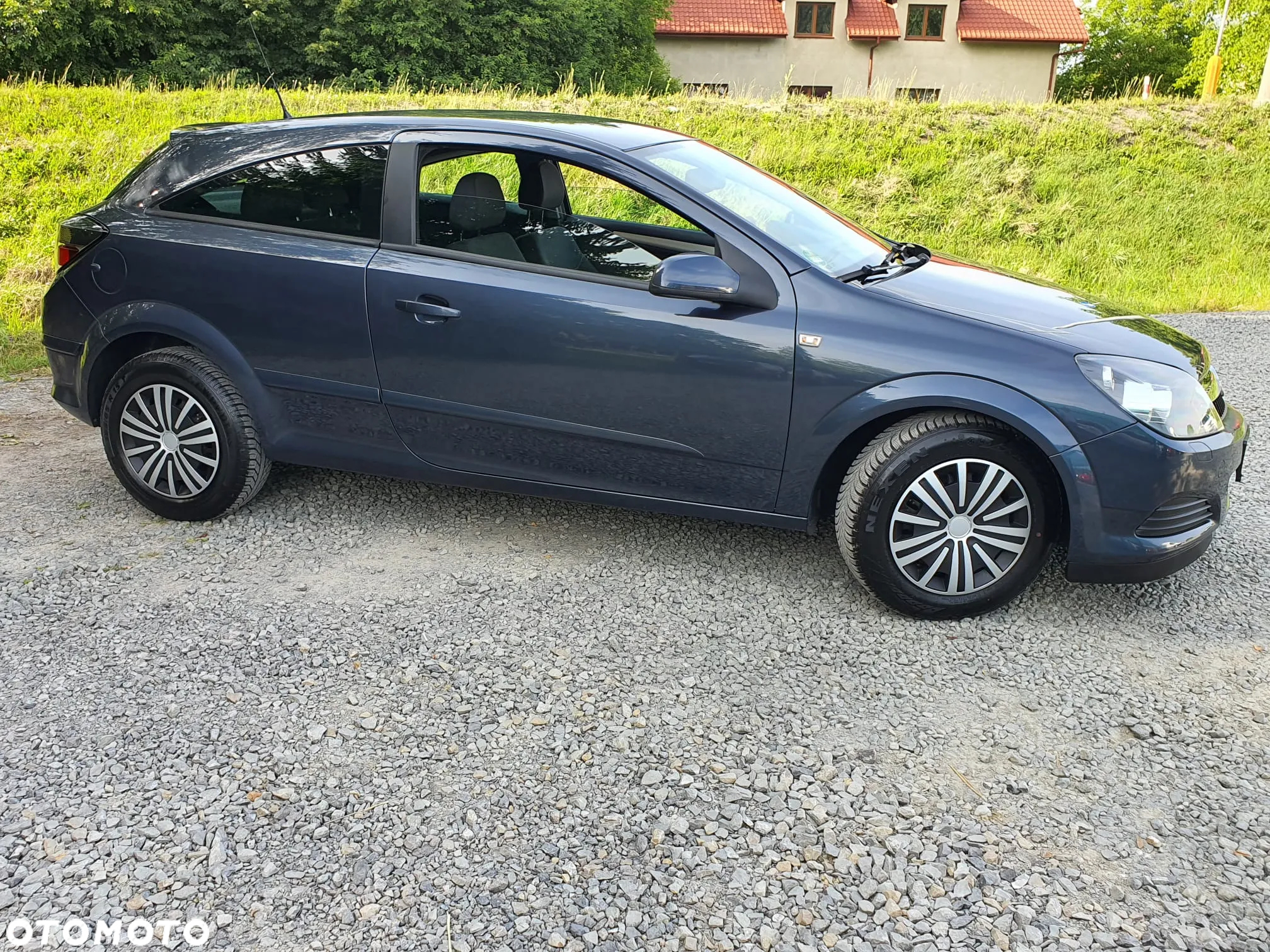 Opel Astra GTC 1.4 - 4
