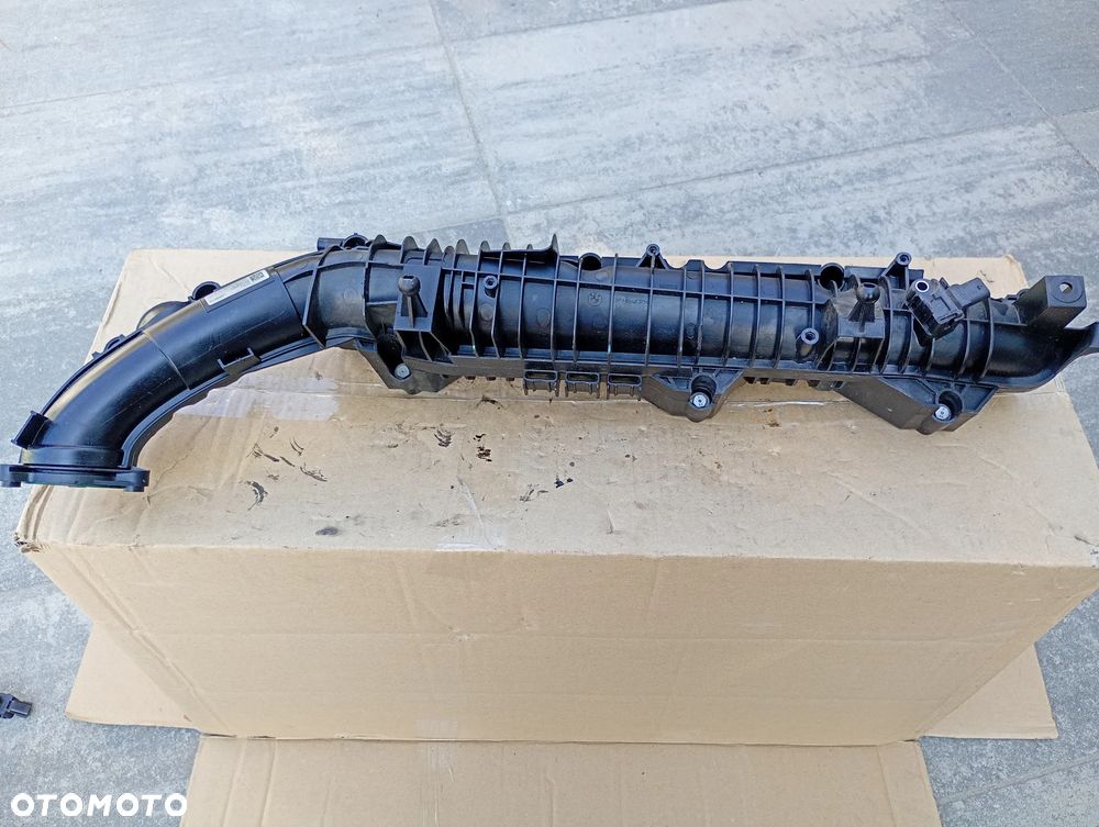 BMW G05 X5 3.0d 2019r KOLEKTOR SSĄCY 8477029-01 - 2