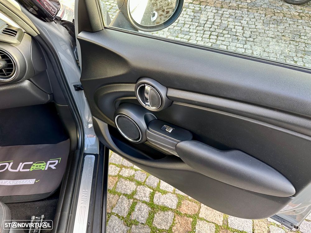 MINI 5 Portas One D - 24