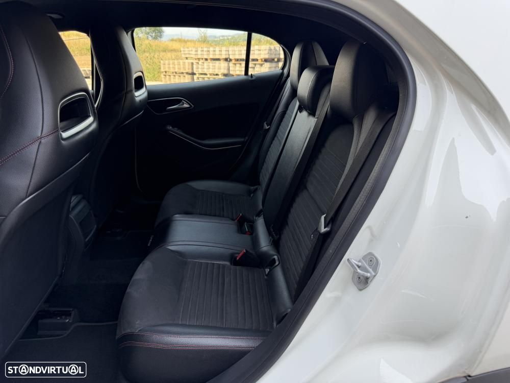 Mercedes-Benz GLA 180 d 7G-DCT AMG Line - 20