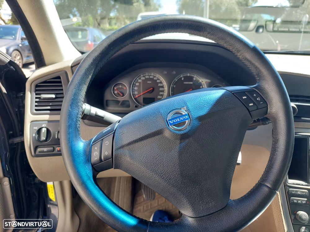 Volvo S60 2.4 D5 - 25