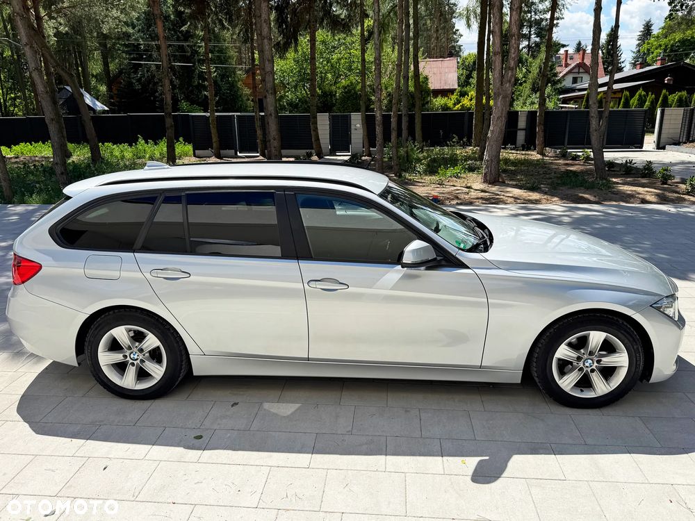 BMW Seria 3 318d DPF Edition Sport - 17