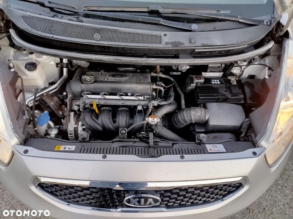 Kia Venga - 16