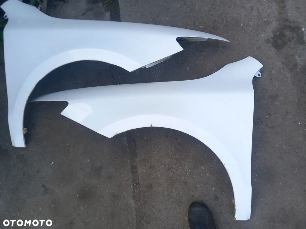 Błotnik P L Skoda Superb - 1