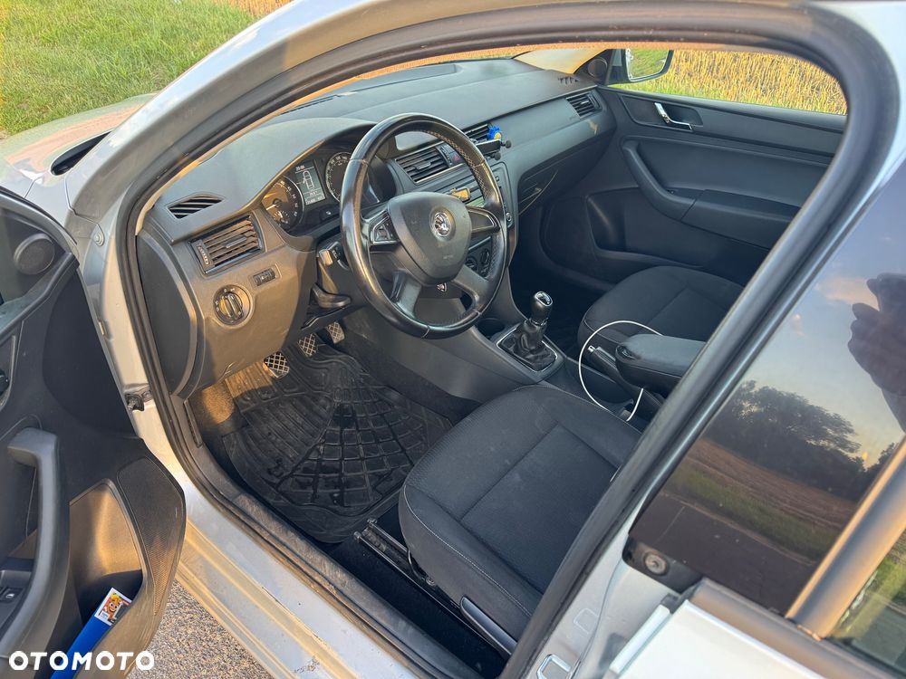 Skoda RAPID 1.6 TDI DPF Edition - 10