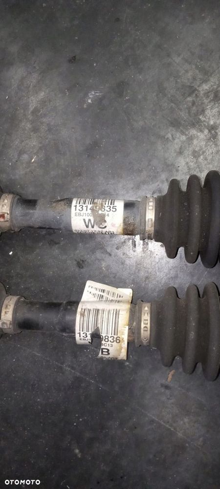 Opel Corsa D 1.7 CDTI półoś prawa - 2