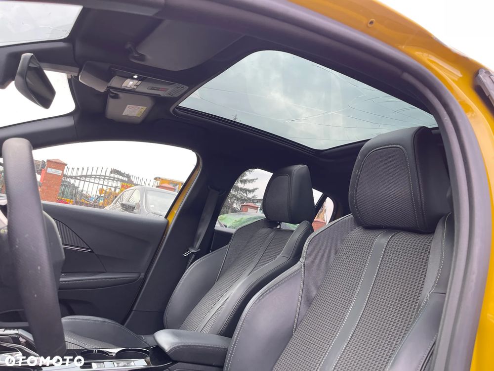 Peugeot 208 GT Line - 20