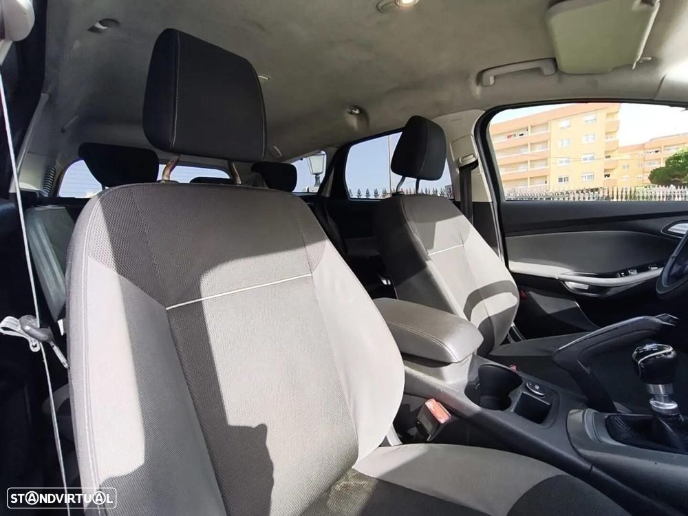 Ford Focus SW 1.6 TDCi Titanium - 11
