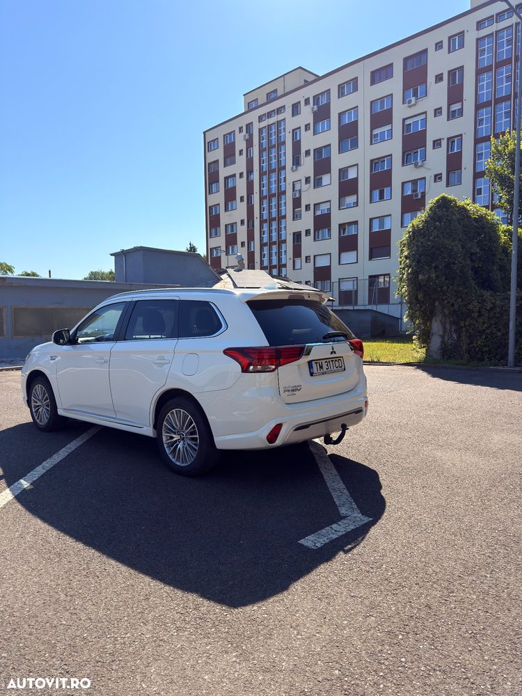 Mitsubishi Outlander 2.4 4WD - 2