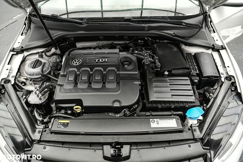 Volkswagen Golf 1.6 TDI DPF BMT Trendline - 26
