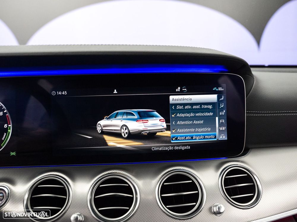 Mercedes-Benz E 300 de AMG Line - 37