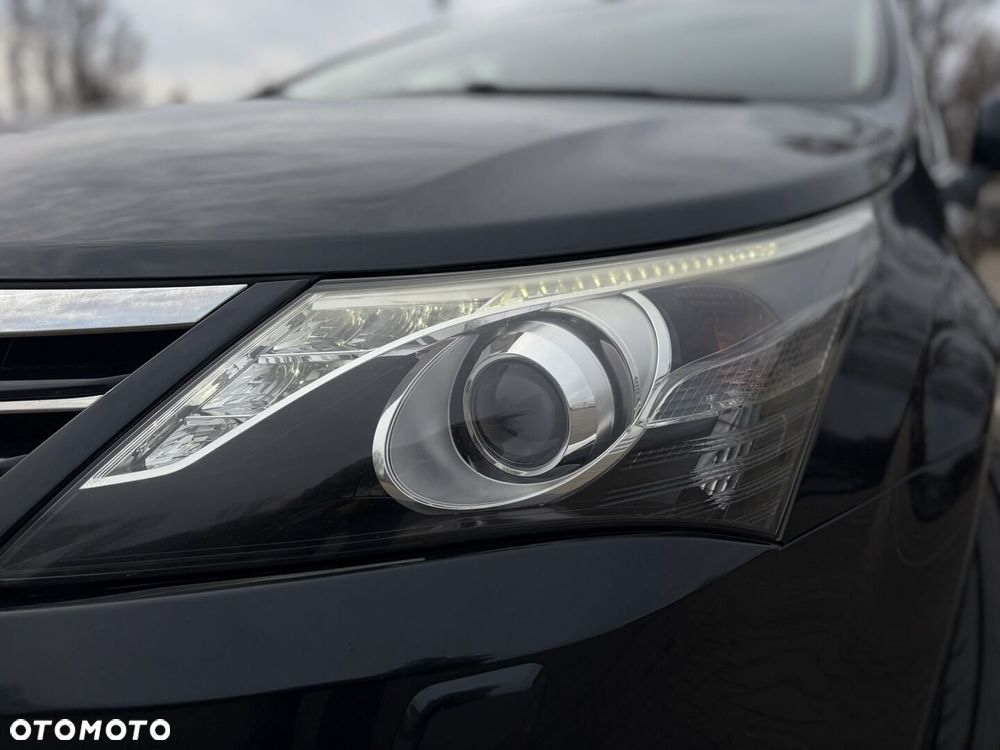 Toyota Avensis 2.0 D-4D Premium - 8