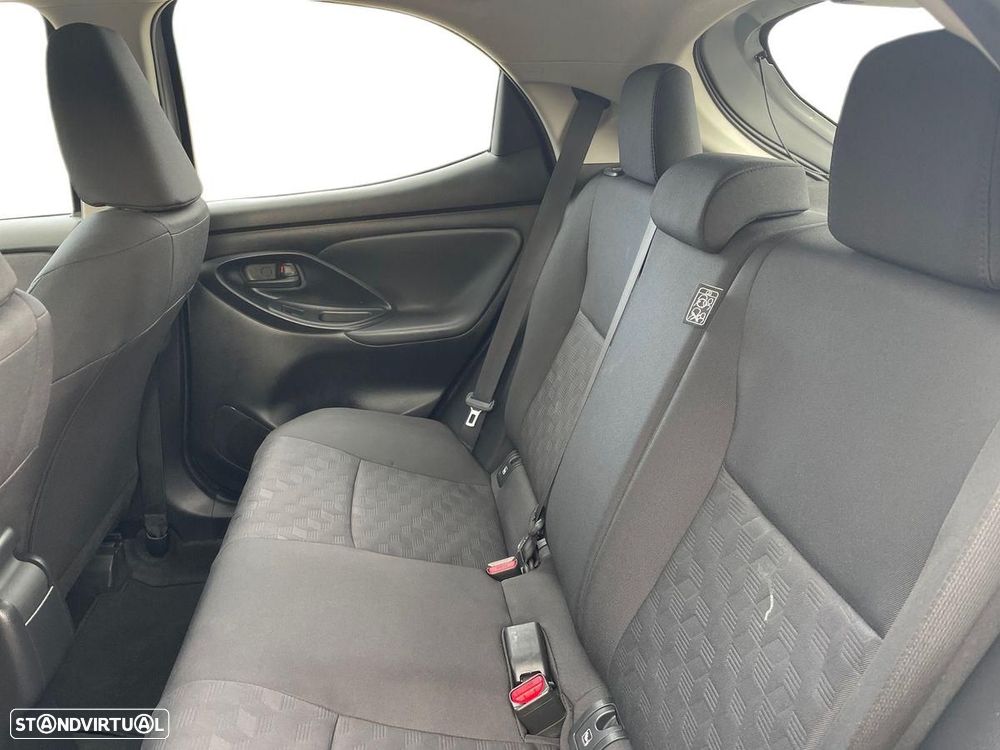 Toyota Yaris - 11