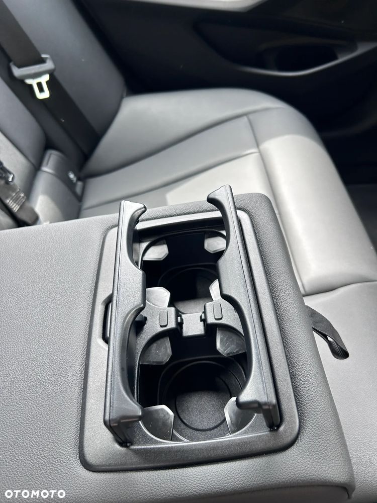 BMW Seria 3 330i Luxury Line sport - 32