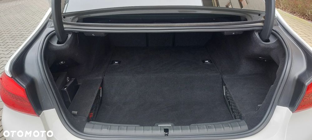 BMW Seria 5 530e iPerformance M Sport sport - 11