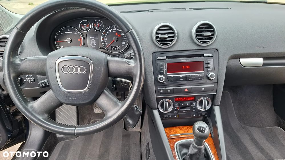 Audi A3 Sportback 1.6 TDI DPF Ambiente - 10