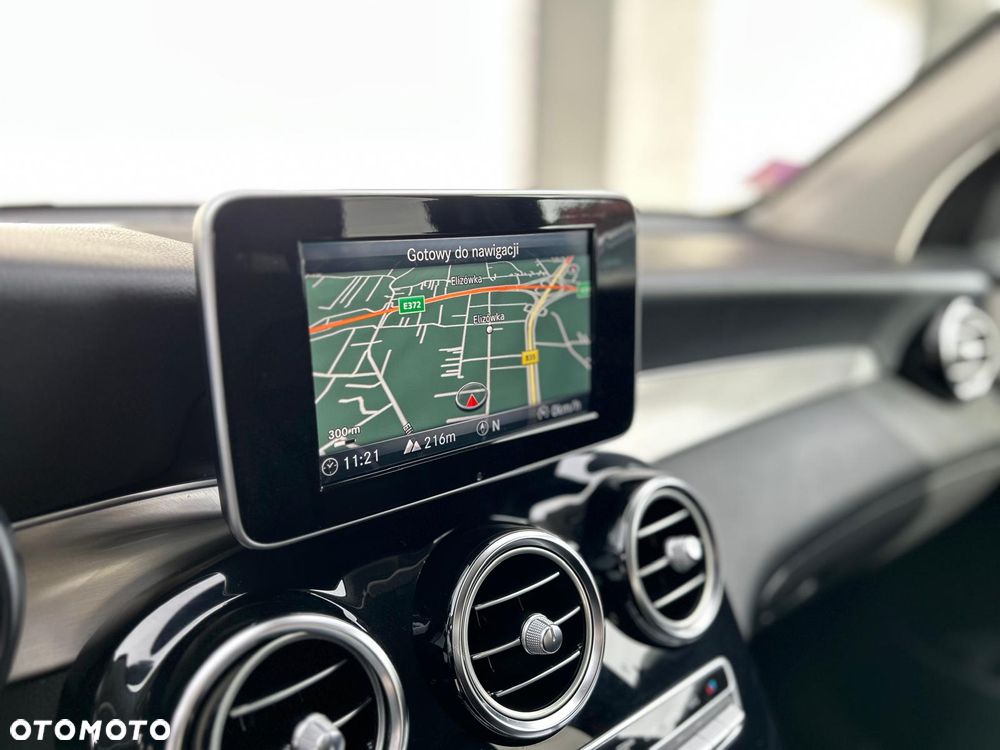 Mercedes-Benz GLC 220 d 4Matic 9G-TRONIC AMG Line - 11