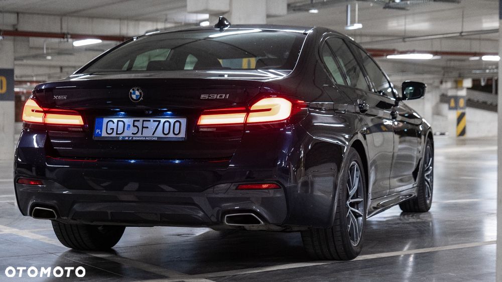 BMW Seria 5 530i xDrive mHEV M Sport sport - 17