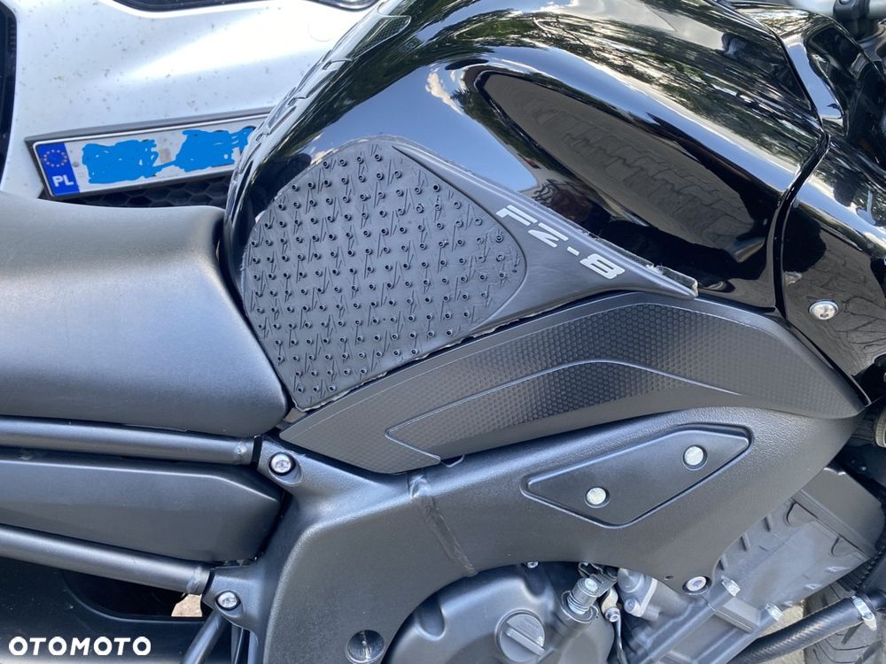 Yamaha FZ8 - 8