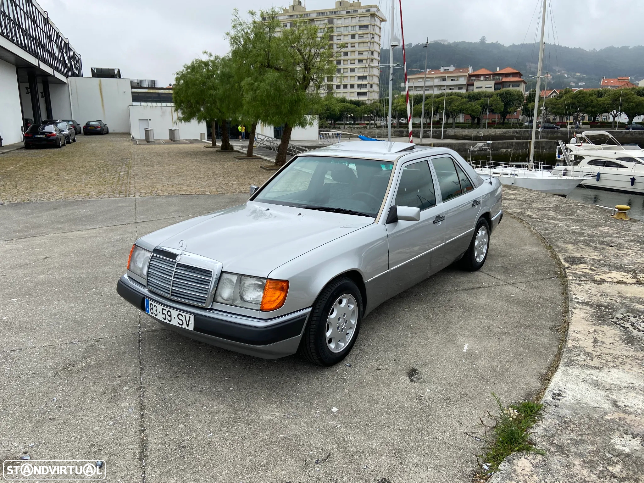 Mercedes-Benz 250 D - 2